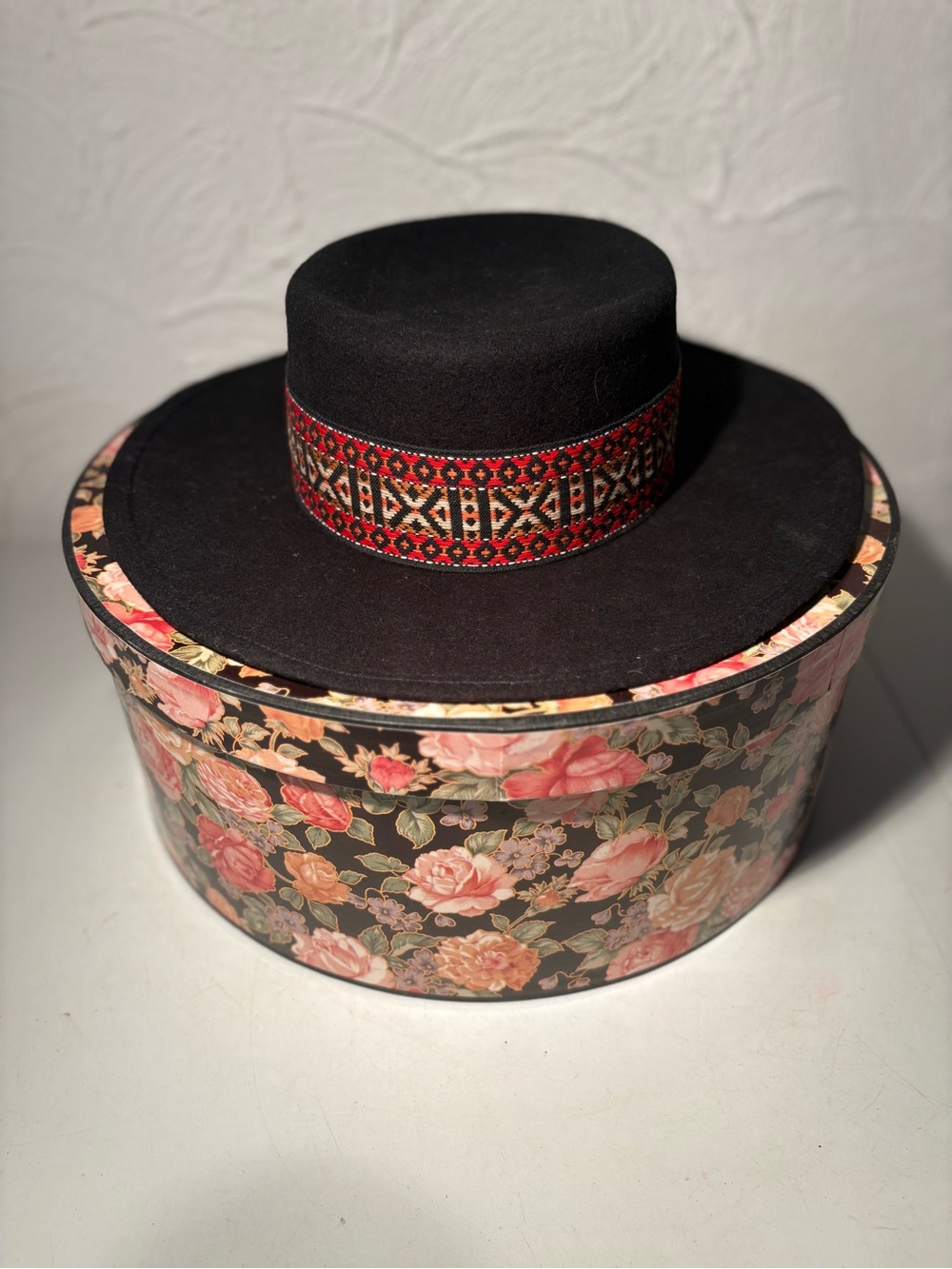 Black Wide-Brimmed Wool Hat with Red Embroidered Band